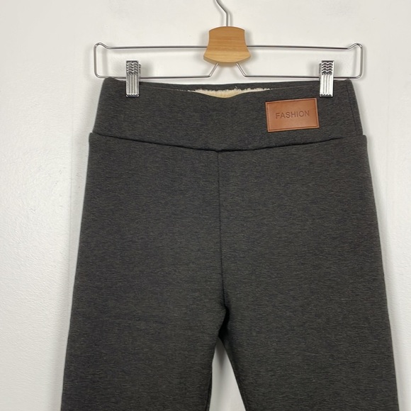 Fashion lined pants women's Small faux fur tapered sherpa ankle black pants - Picture 3 of 9